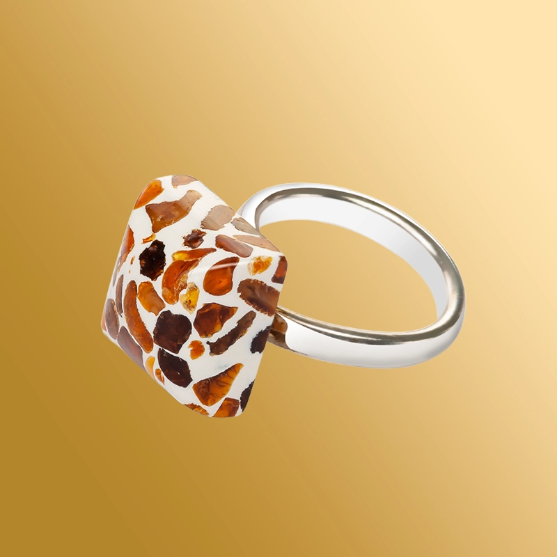 Кольца с янтарем и ювелирной смолой